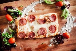 Pizza khuyen mai