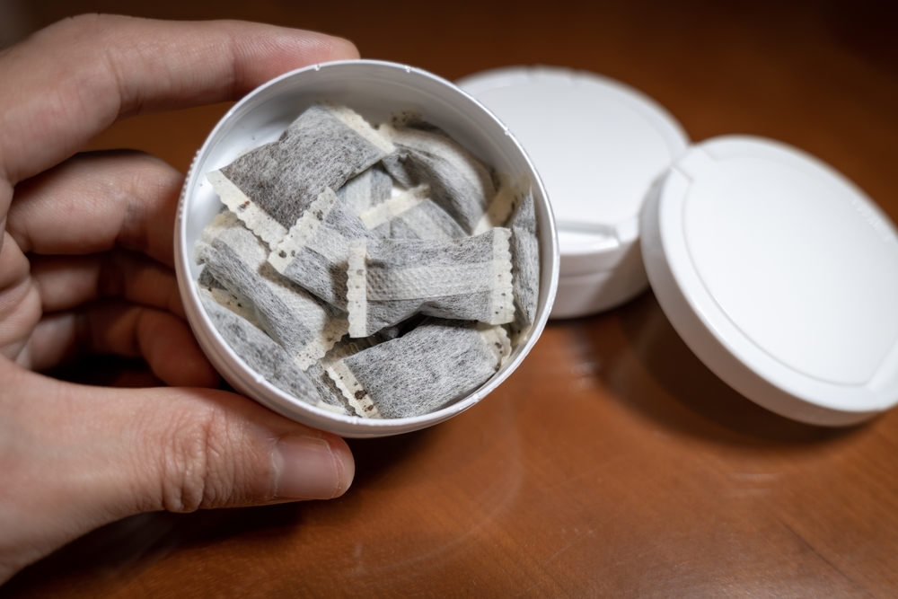 Exploring Modern Alternatives to Traditional Tobacco With Discreet Nicotine Pouches